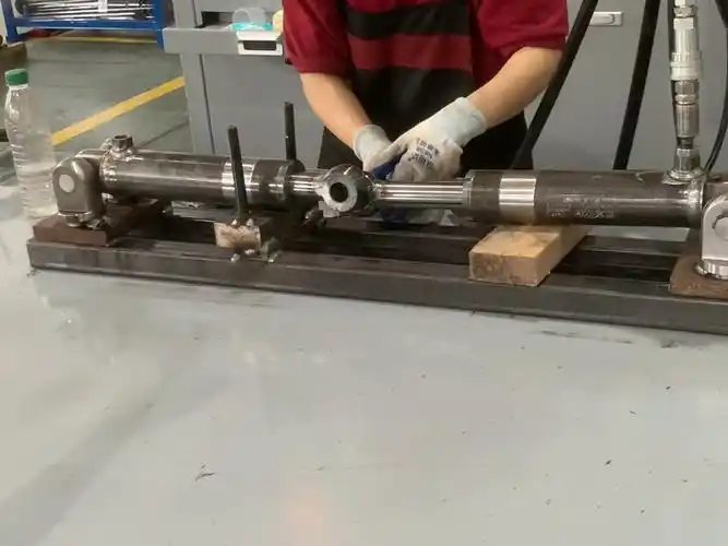 হাইড্রোলিক সিলিন্ডার বিচ্ছিন্ন করার সময় কী লক্ষ্য করা উচিত?