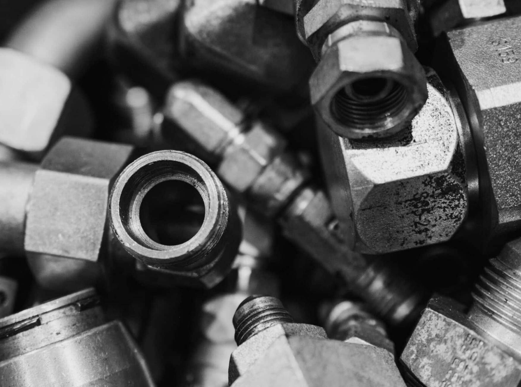 হাইড্রোলিক ফিটিং নির্বাচন নির্দেশিকা: দ্রুত আয়ত্ত করার মূল বিষয়গুলি